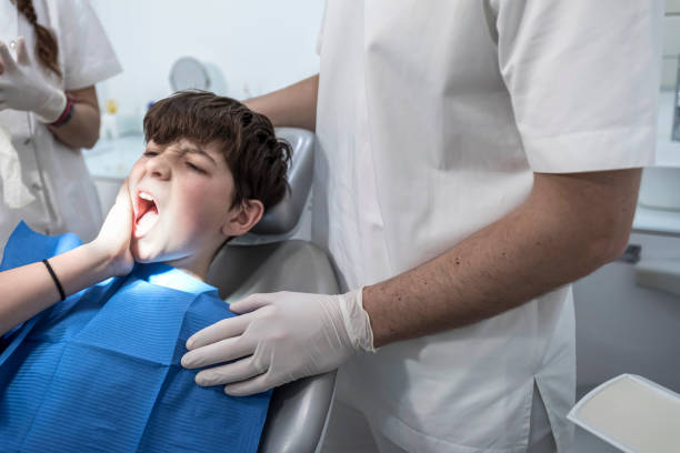 Best Emergency Tooth Extraction in St Clair, MI